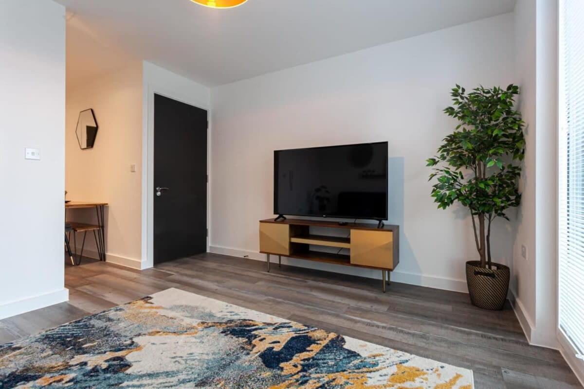 Stunning 2 Bed Flat 5Min To Old Trafford Stadium Manchester Esterno foto